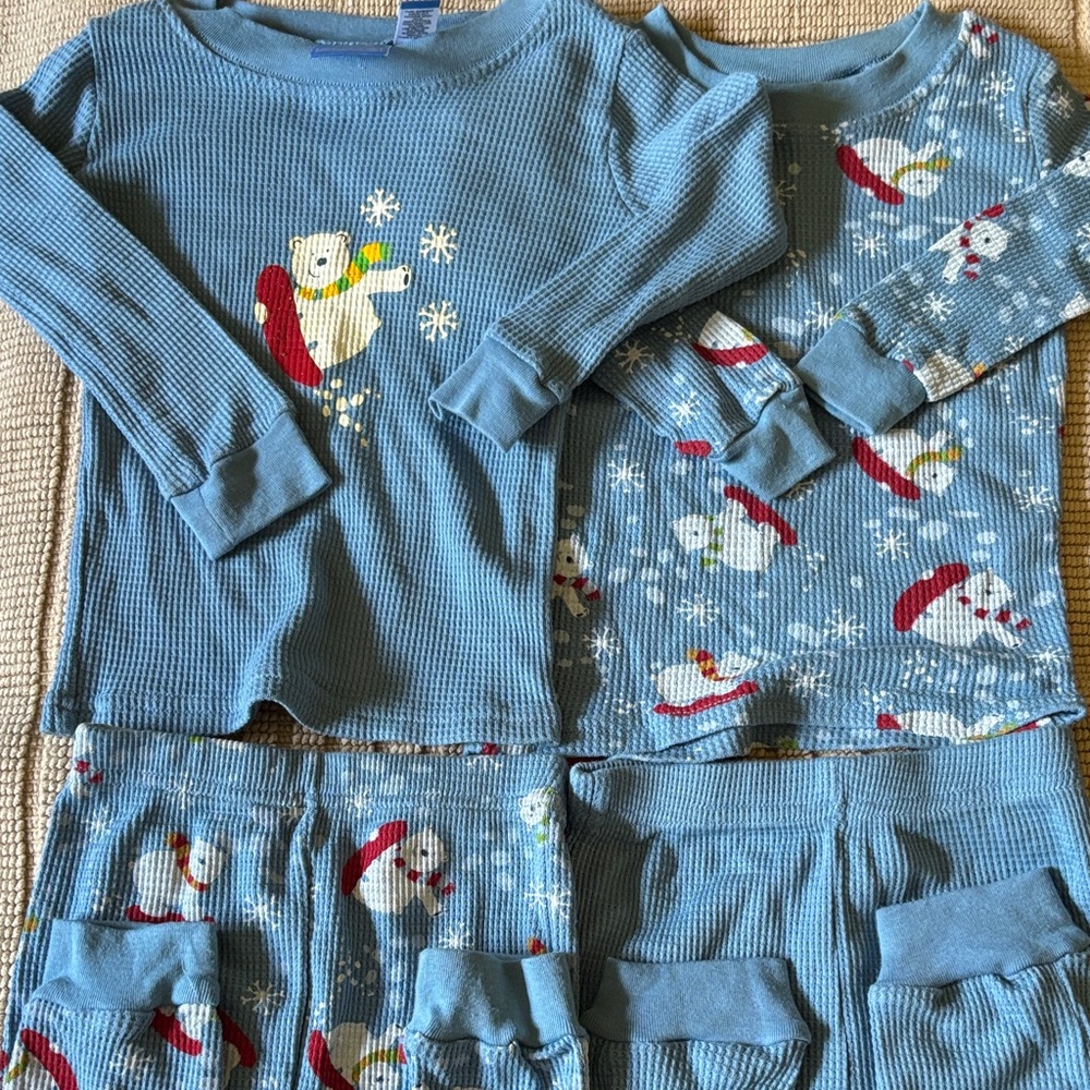 Pajamas 4 pieces toddler boys/girls new size XXS (2-3) Planetzzz 60% polyester